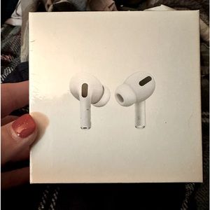 NIB NEVER OPENED APPLE AIR PODS PRO 1st GEN!! MAG SAFE Charging Case (White)
